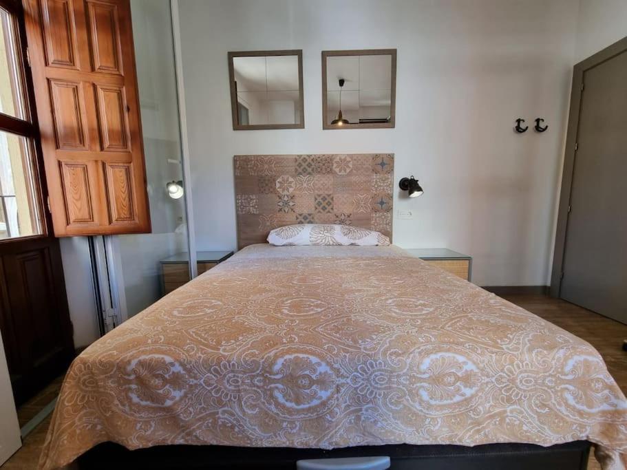 Exclusividad A Pie De La Torre De La Catedral Apartment Гранада Екстериор снимка